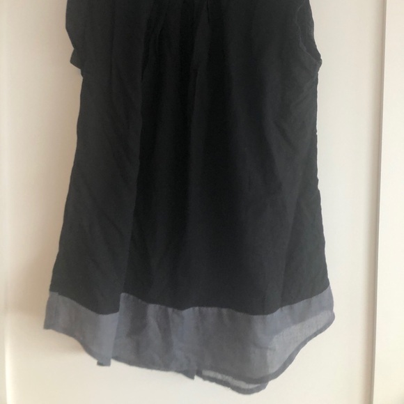 Black sleeveless button up - Picture 3 of 5